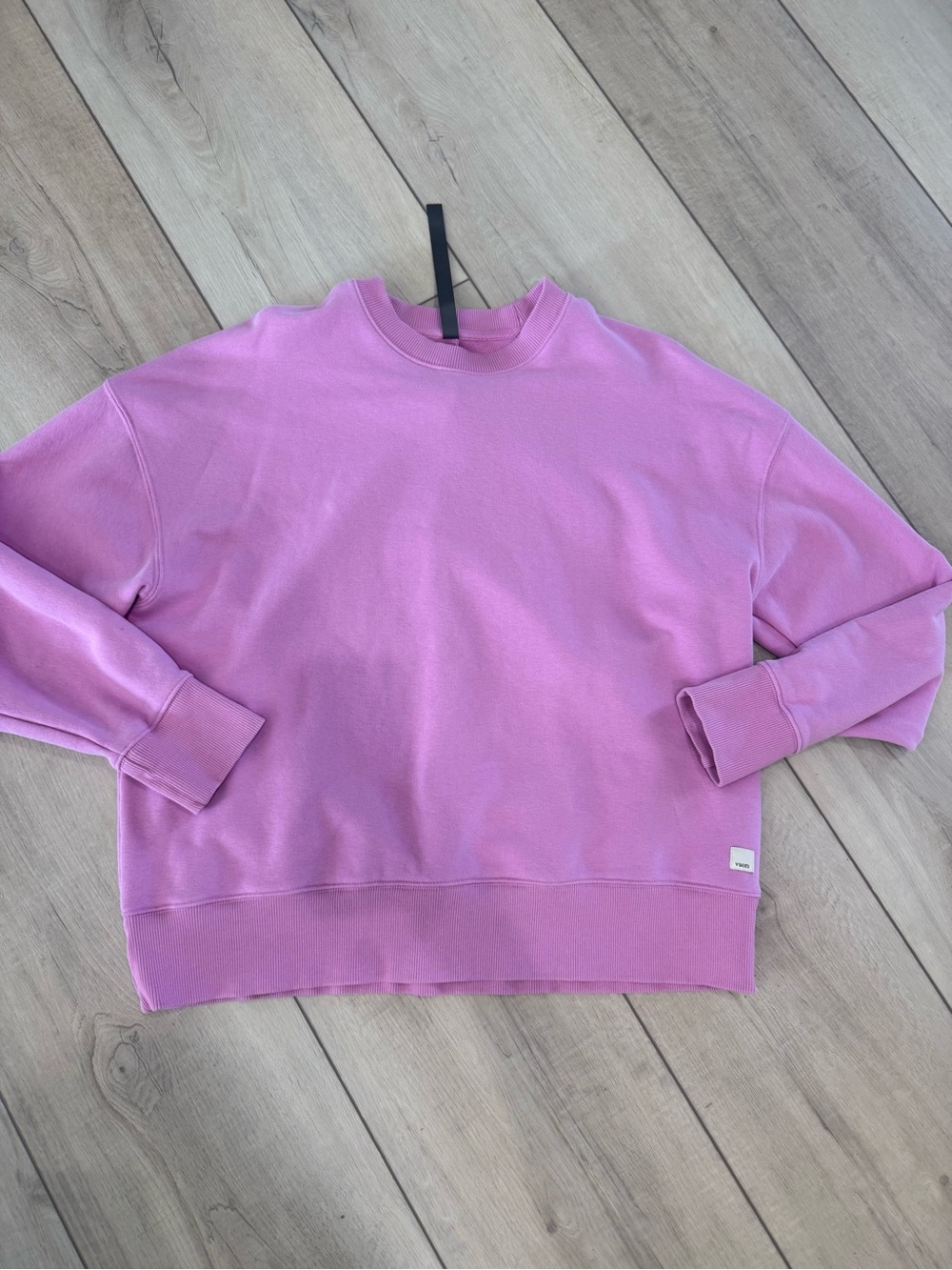 Vuori Lavender-Pink Crewneck Sweatshirt medium like new